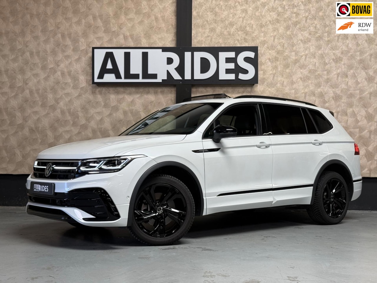 Volkswagen Tiguan Allspace - 2.0 TSI R-Line | Pano | 7P | sfeerverlichting | camera | carplay - AutoWereld.nl