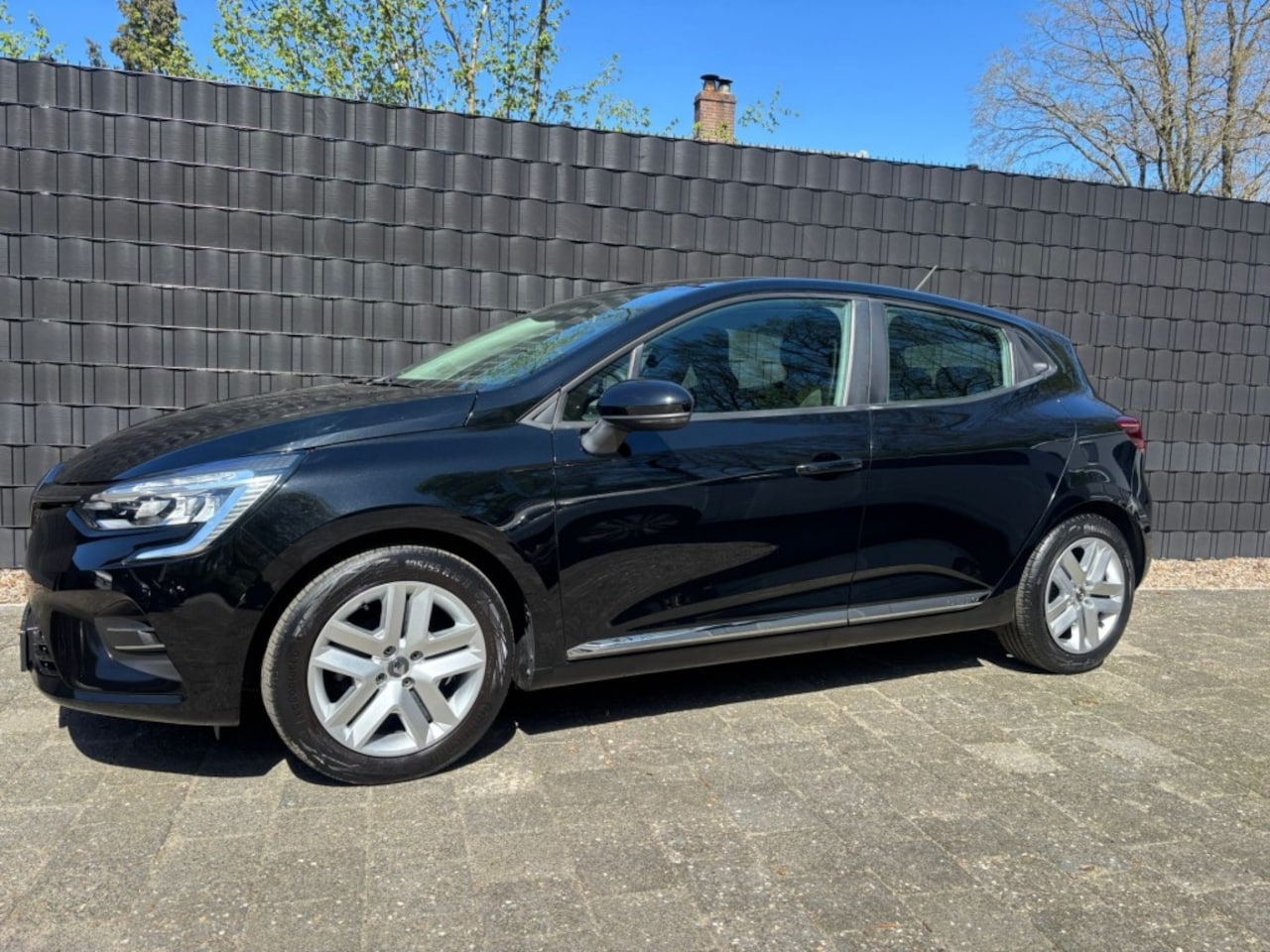 Renault Clio - 1.0 TCE **DAB//CARplay//Weinig kmters!** - AutoWereld.nl