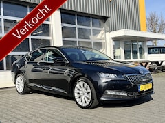 Skoda Superb - 1.5 TSI ACT Business Edition DSG ECC Trekhaak 1600kg trekgewicht Stoelverwarming Cruise co