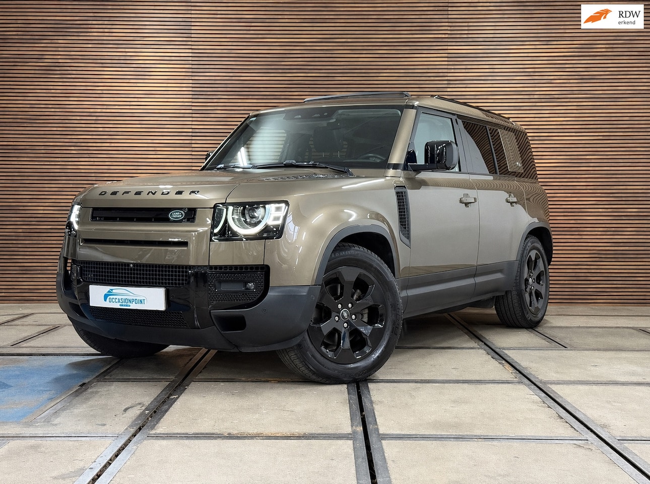 Land Rover Defender 110 - SE D240 | Grijskenteken | Pano | Cold Climate Pack | Luchtvering | Meridian | 360°Camera | - AutoWereld.nl