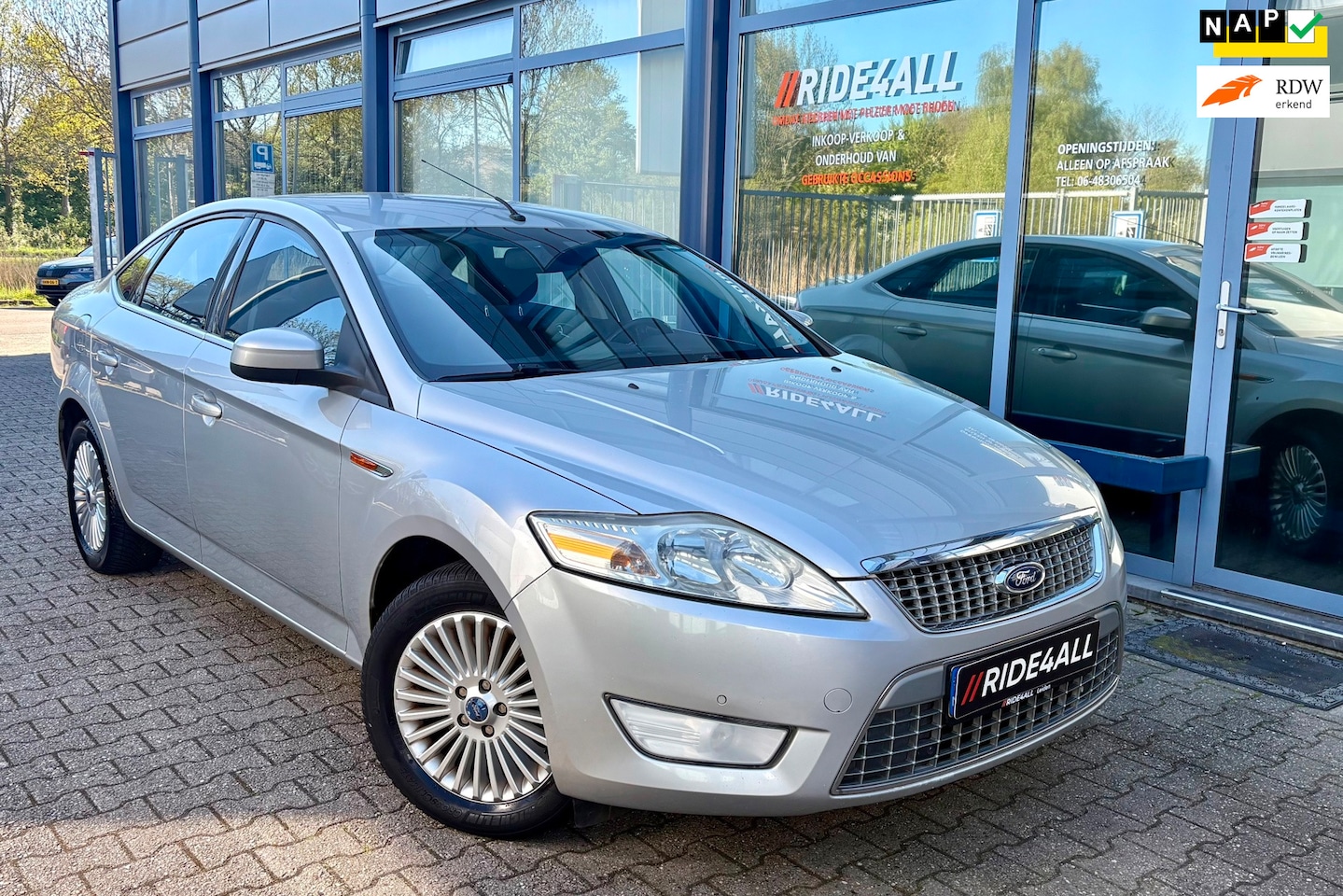 Ford Mondeo - 2.0-16V Titanium/NAVI/PDC/APK! - AutoWereld.nl