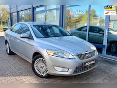 Ford Mondeo - 2.0-16V Titanium/NAVI/PDC/APK