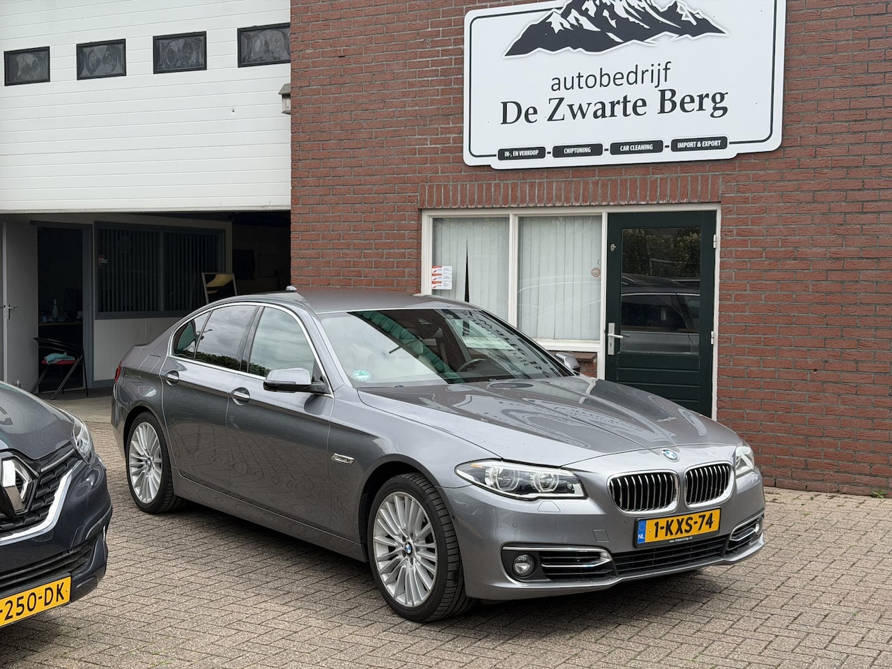 BMW 5-serie - 528xi High Executive Als nieuw! - AutoWereld.nl