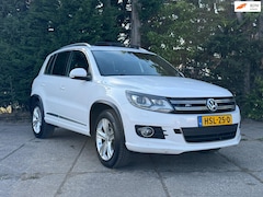 Volkswagen Tiguan - 2.0 TSI 4Motion 3X R line Nieuwe Motor 120dkm Pano/Camera