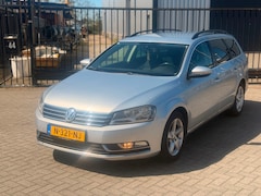 Volkswagen Passat Variant - 1.4 TSI Highline BlueMotion Automaat Clima Navi Stoelverwarming