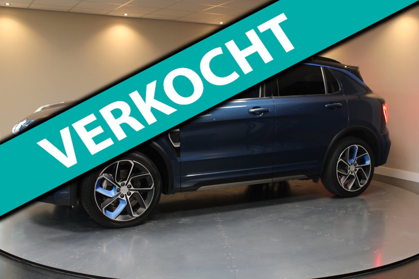 Lynk & Co 01 - 1.5 *78Km Range!* Pano|Carplay|Camera|Stoelverw. - AutoWereld.nl