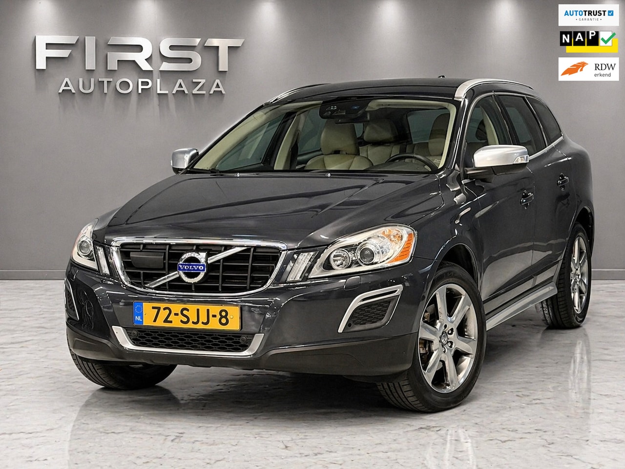 Volvo XC60 - 2.0 T5 Summum AUTOMAAT MEMORY|DODEHOEK|LEDER|NAVI | KEURIGE AUTO ! - AutoWereld.nl