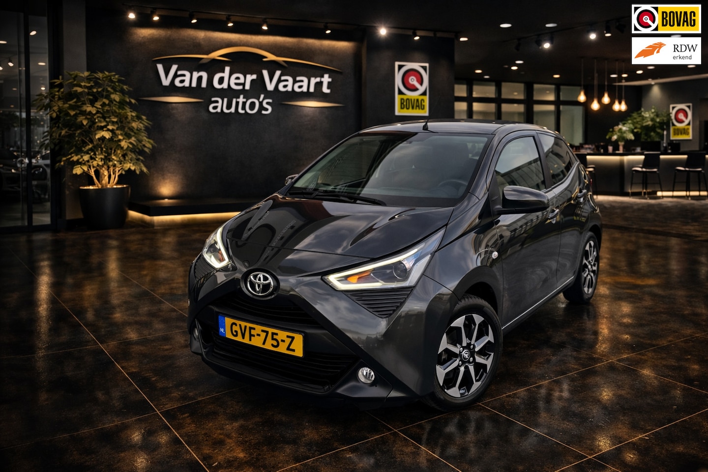 Toyota Aygo - 1.0 VVT-i x-clusiv LMV CLIMA AUTOMAAT - AutoWereld.nl