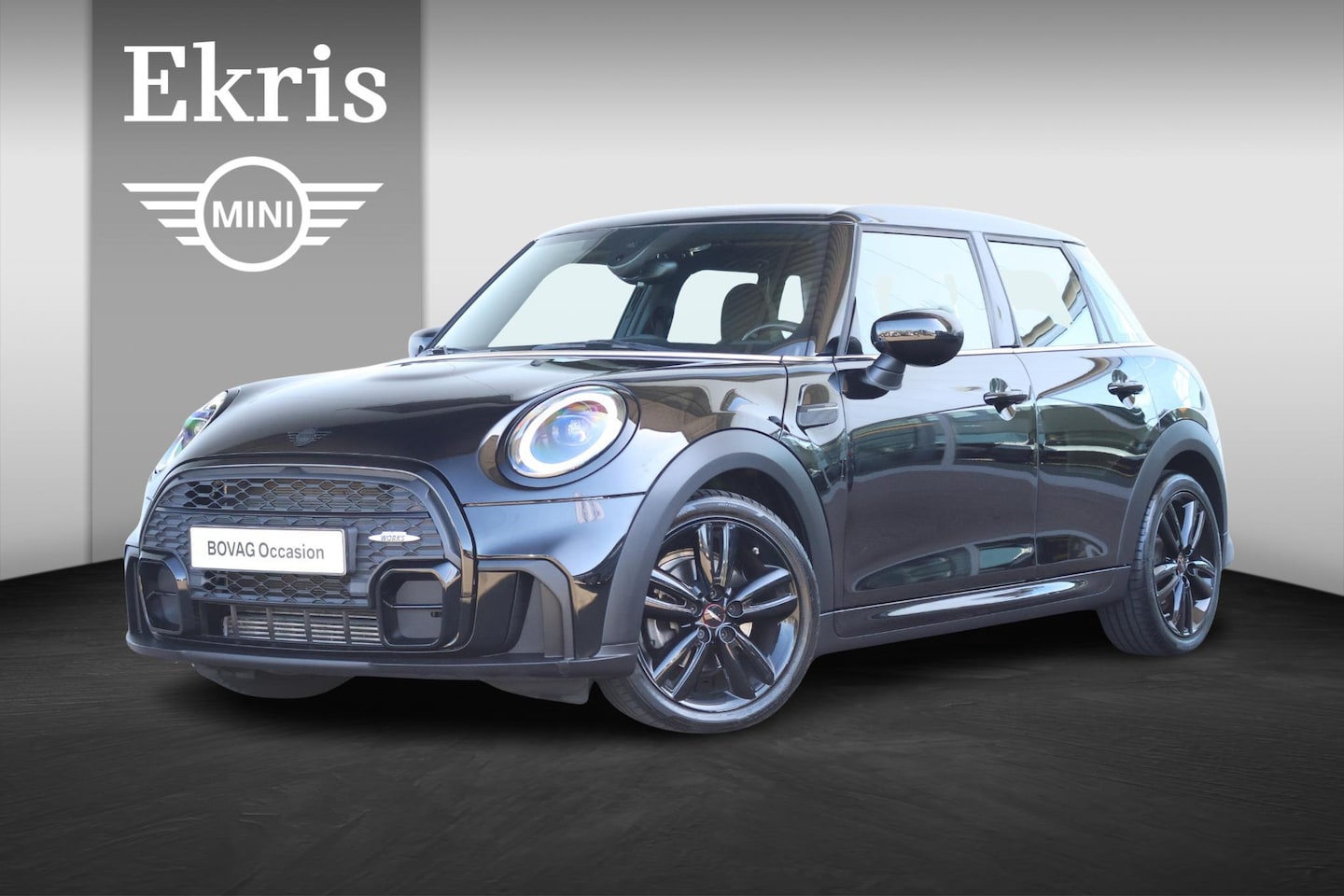 MINI John Cooper Works - Mini 1.5 Cooper / JCW-Pakket / Stuur & Stoelverwarming / Achteruitrijcamera / PDC / Comfor - AutoWereld.nl