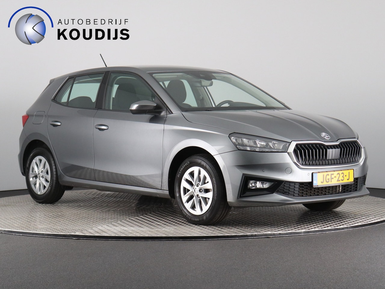 Skoda Fabia - 1.0 TSI Business Edition 1.0 TSI Business Edition (Stoelverw. / Camera / Navi / Draadloos carplay / Keyless) - AutoWereld.nl