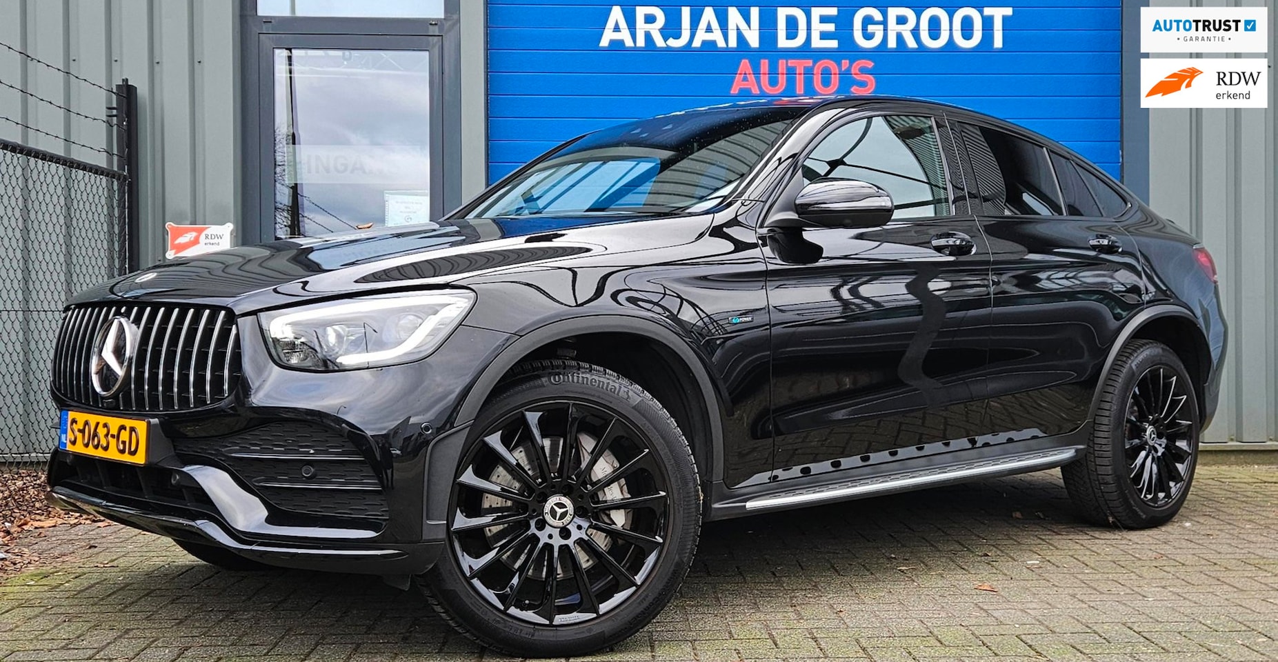Mercedes-Benz GLC-klasse Coupé - 300e 4MATIC AMG Acc Schuifdak Sfeer Carplay 360 Camera - AutoWereld.nl