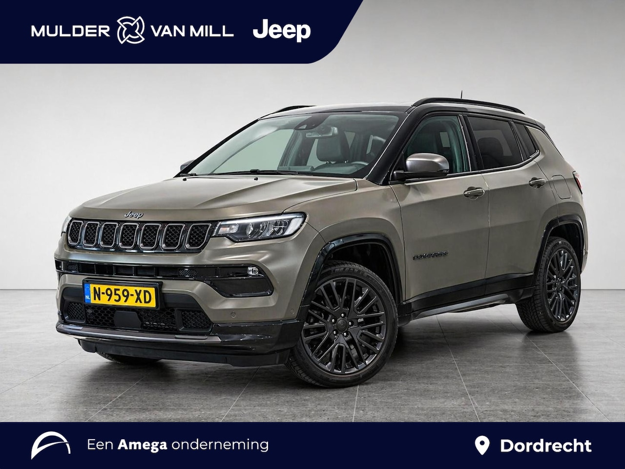 Jeep Compass - 80th Anniversary 4xe PHEV 240pk | LIMITED EDITION! | NAVI | CAMERA | STOELVERW. | PDC V+A - AutoWereld.nl