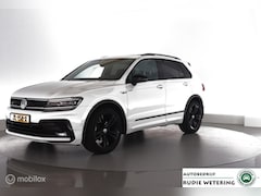 Volkswagen Tiguan - 1.5 TSI ACT DSG7 Highline R-Line|BlackStyle|Pano|Winter|Keyless|NL-auto|lmv19