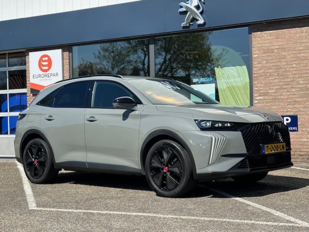 DS 7 - 1.6 E-TENSE HYBRIDE 300pk 4x4 AUTOMAAT(T8) Performance Line+|Navi|BT|Trekhaak|AppleCarplay - AutoWereld.nl
