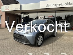 Toyota Aygo X - 1.0 VVT-i Play Automaat 1e eigenaar / dealeronderhouden / Apple Carplay / Android Auto / p