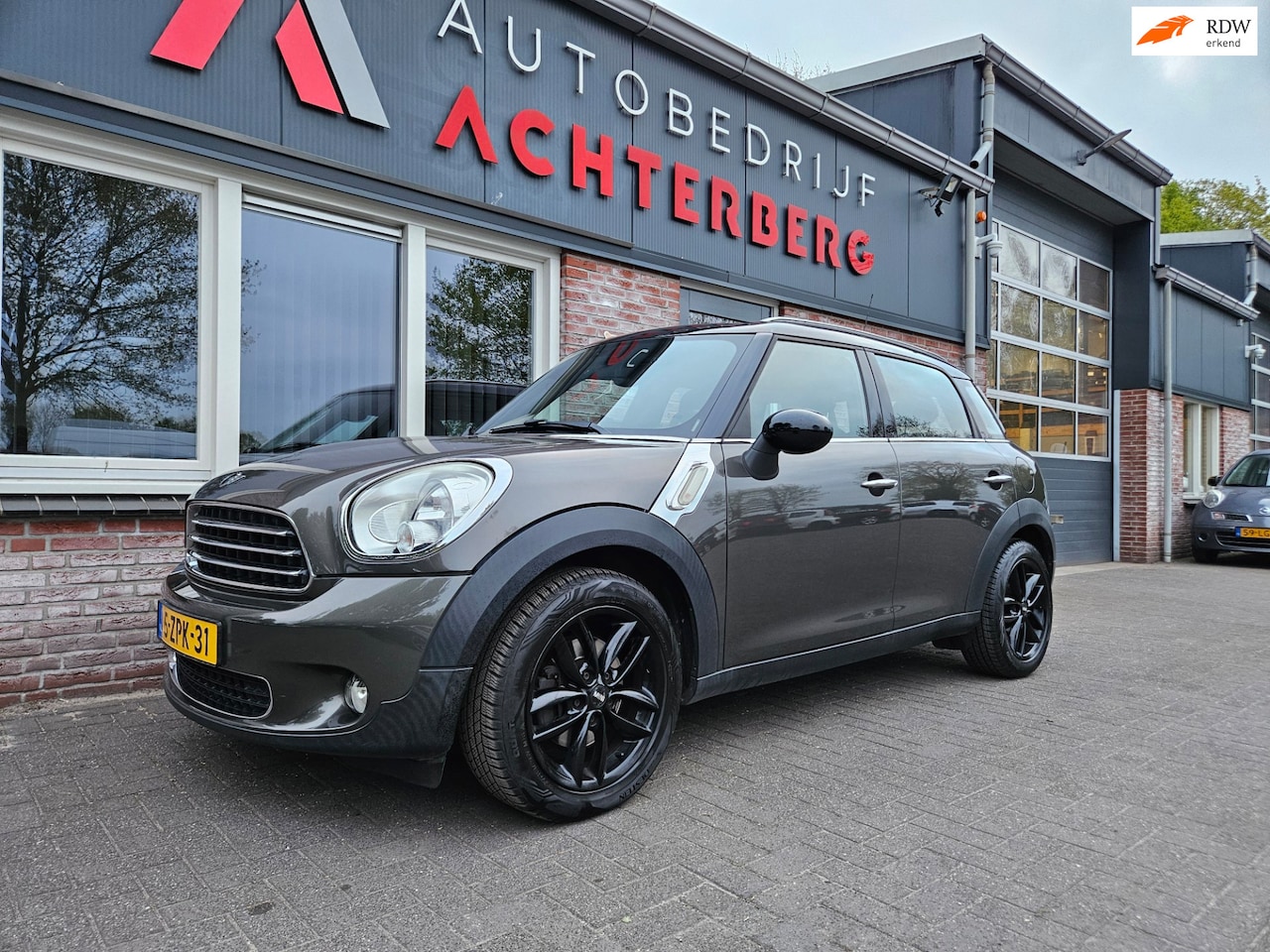 MINI Countryman - Mini 1.6 Cooper Salt Panorma/Schuifdak! Airco/Clima! Navigatie! Nette/Mooie Auto! Cruise C - AutoWereld.nl