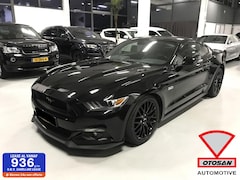 Ford Mustang Fastback - 5.0 V8 GT Zwart Automaat