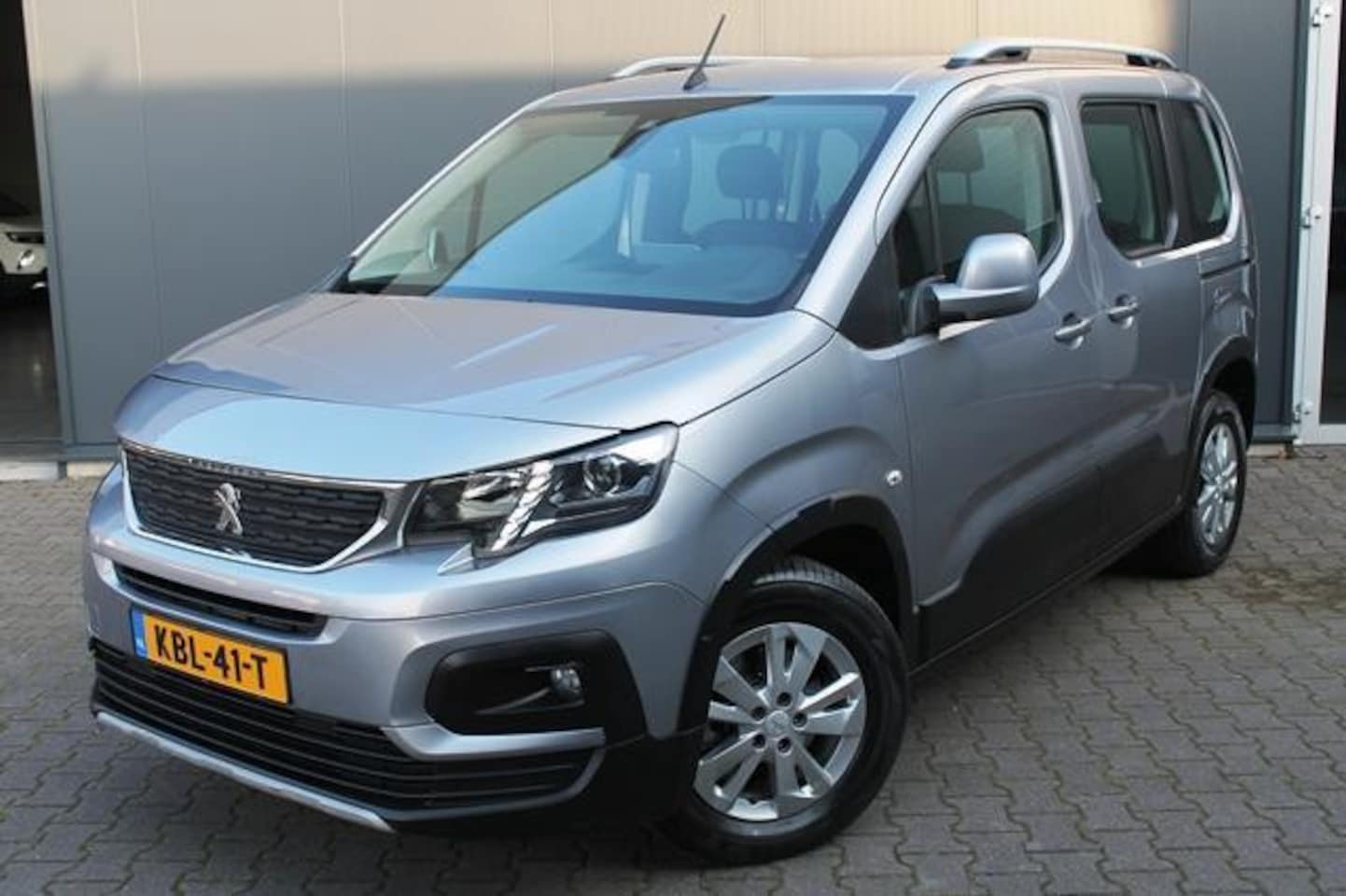 Peugeot Rifter - 1.2 Puretech Allure | Automaat | Clima | Carplay/Android - AutoWereld.nl