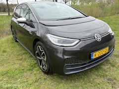 Volkswagen ID.3 - First 58 kWh