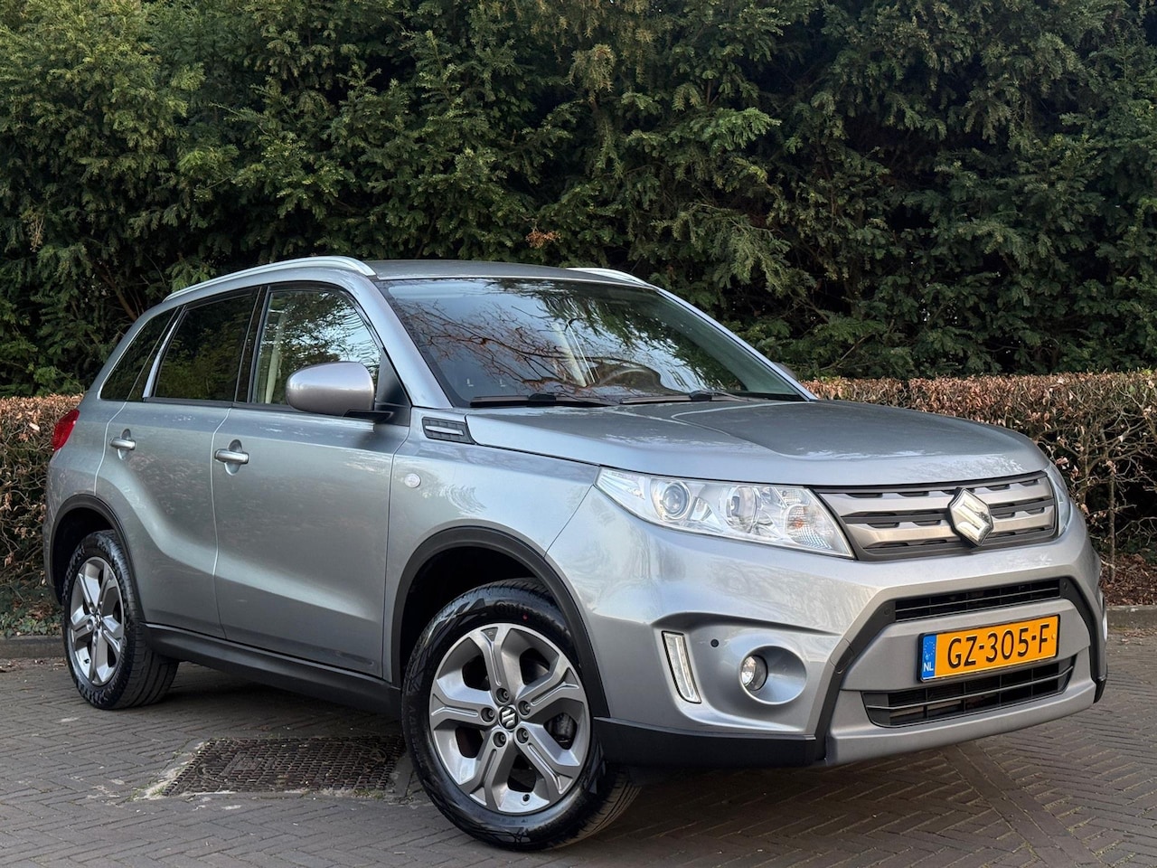 Suzuki Vitara - 1.6 Exclusive/Airco/Cruise/Camera/Stoelverwarming - AutoWereld.nl