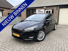 Ford Focus Wagon - 1.0 ST-Line Navigatie Nieuwe A.P.K