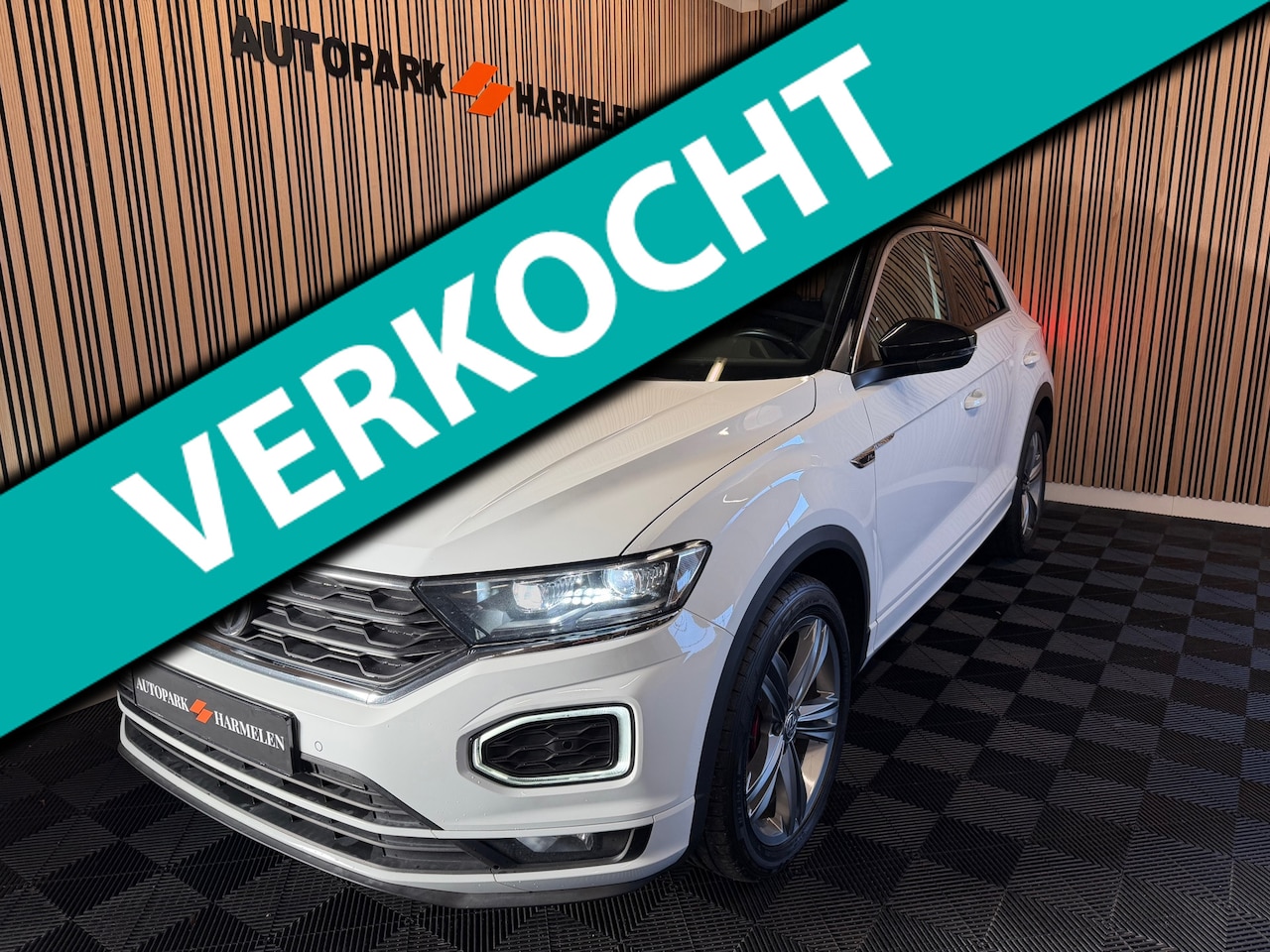 Volkswagen T-Roc - 2.0 TSI 4Motion 3x R-Line Pano Dsg Virtual - AutoWereld.nl