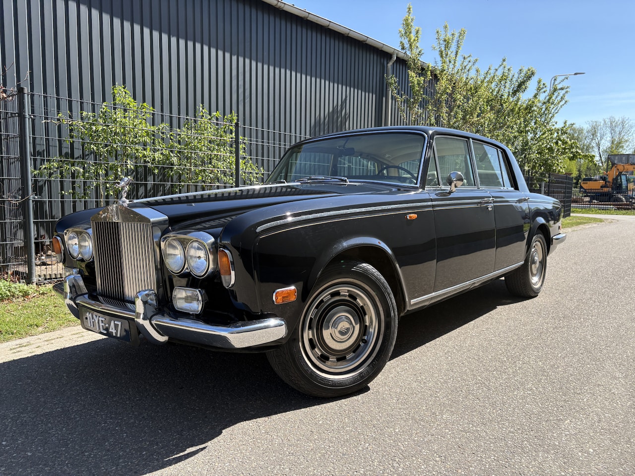 Rolls-Royce Silver Shadow - 6.8 Saloon type ll / AUTOMAAT / LEER / TREKHAAK - AutoWereld.nl