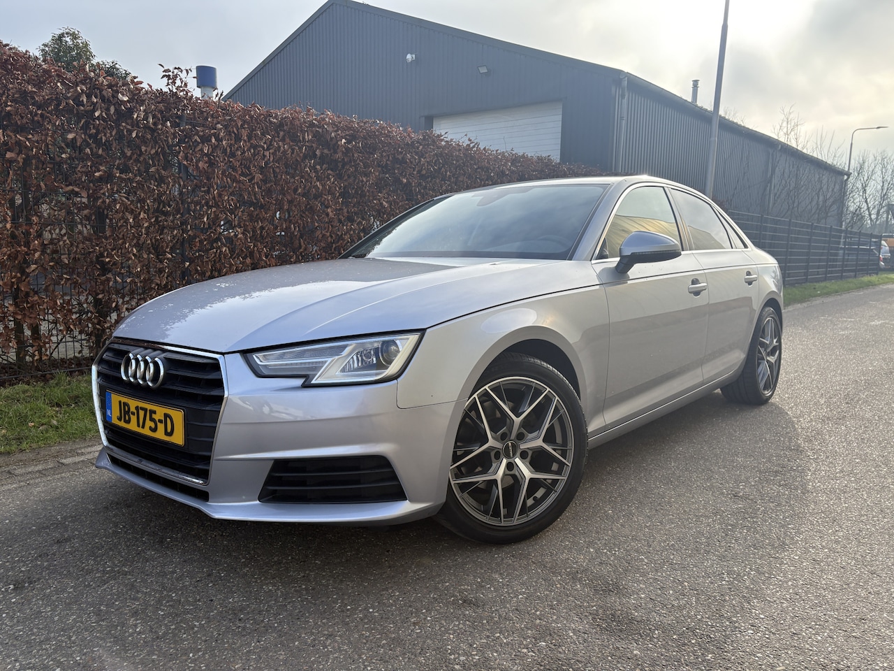 Audi A4 Limousine - 1.4 TFSI Pro Line / AUTOMAAT / NAVI / CRUISE / 152dkm! NAP! - AutoWereld.nl