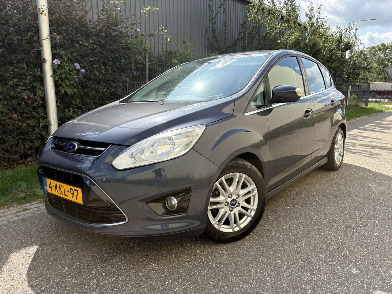 Ford C-Max - 1.0 Titanium / AIRCO ECC / NAVI / CRUISE / 135dkm! NAP! - AutoWereld.nl
