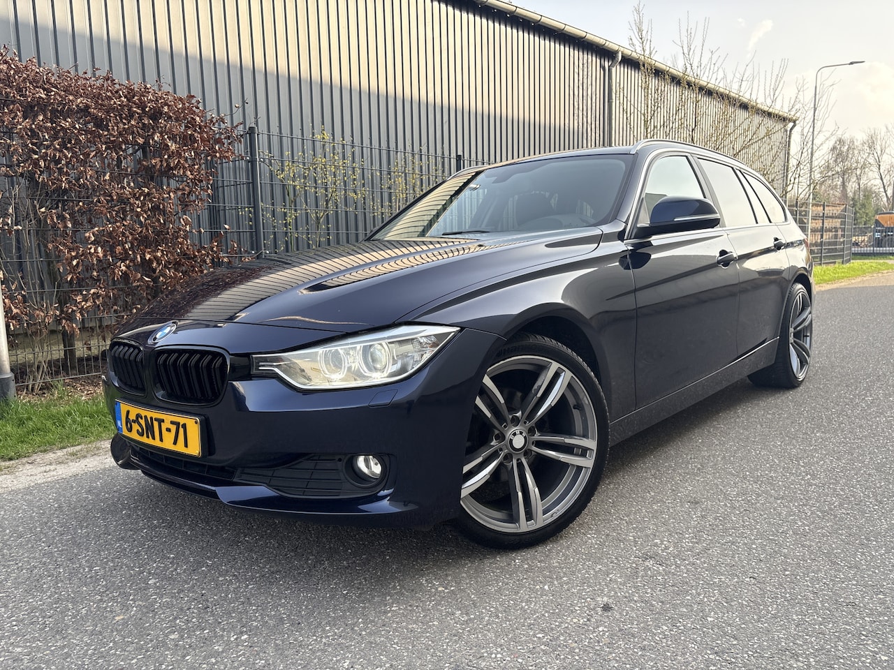 BMW 3-serie Touring - 316i Executive Upgrade / NAVI / AIRCO ECC / CRUISE - AutoWereld.nl