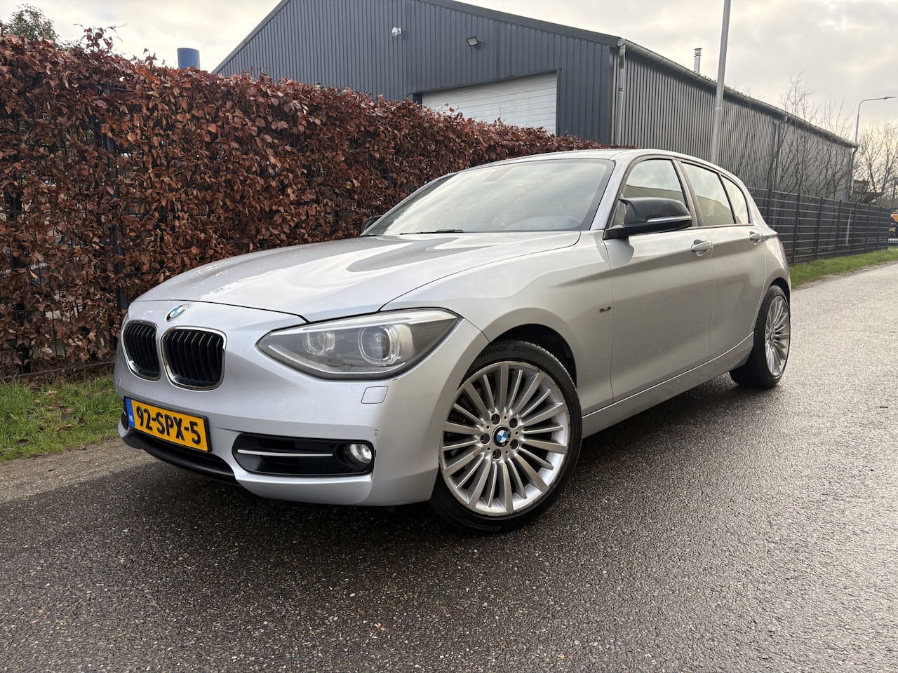 BMW 1-serie - 118i Business / AIRCO / NAVI / CRUISE - AutoWereld.nl