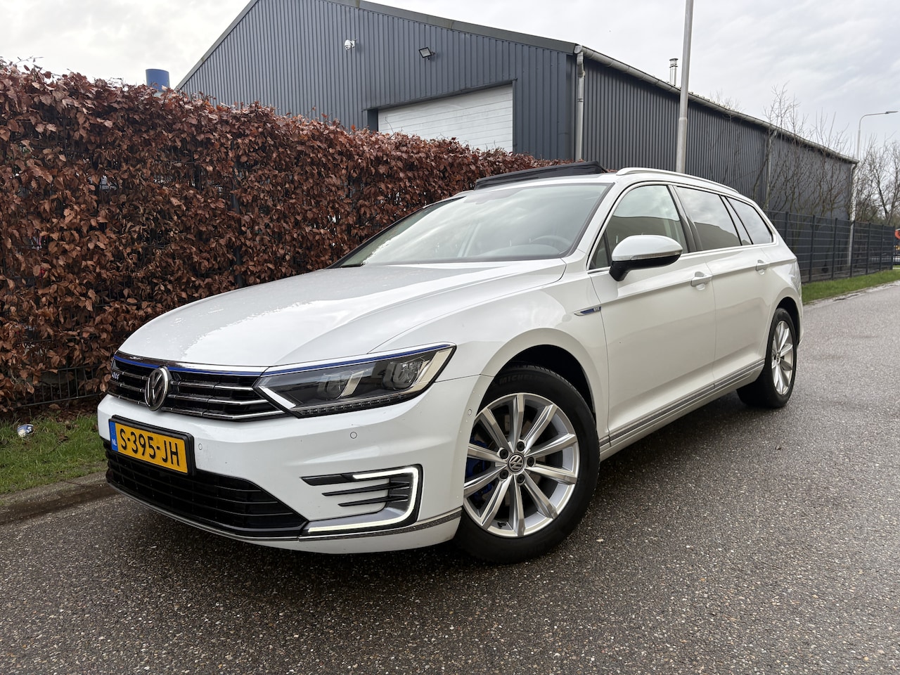 Volkswagen Passat Variant - 1.4 TSI GTE Highline / AUTOMAAT / PANORAMADAK / NAVI / CRUISE / 177dkm! NAP! - AutoWereld.nl