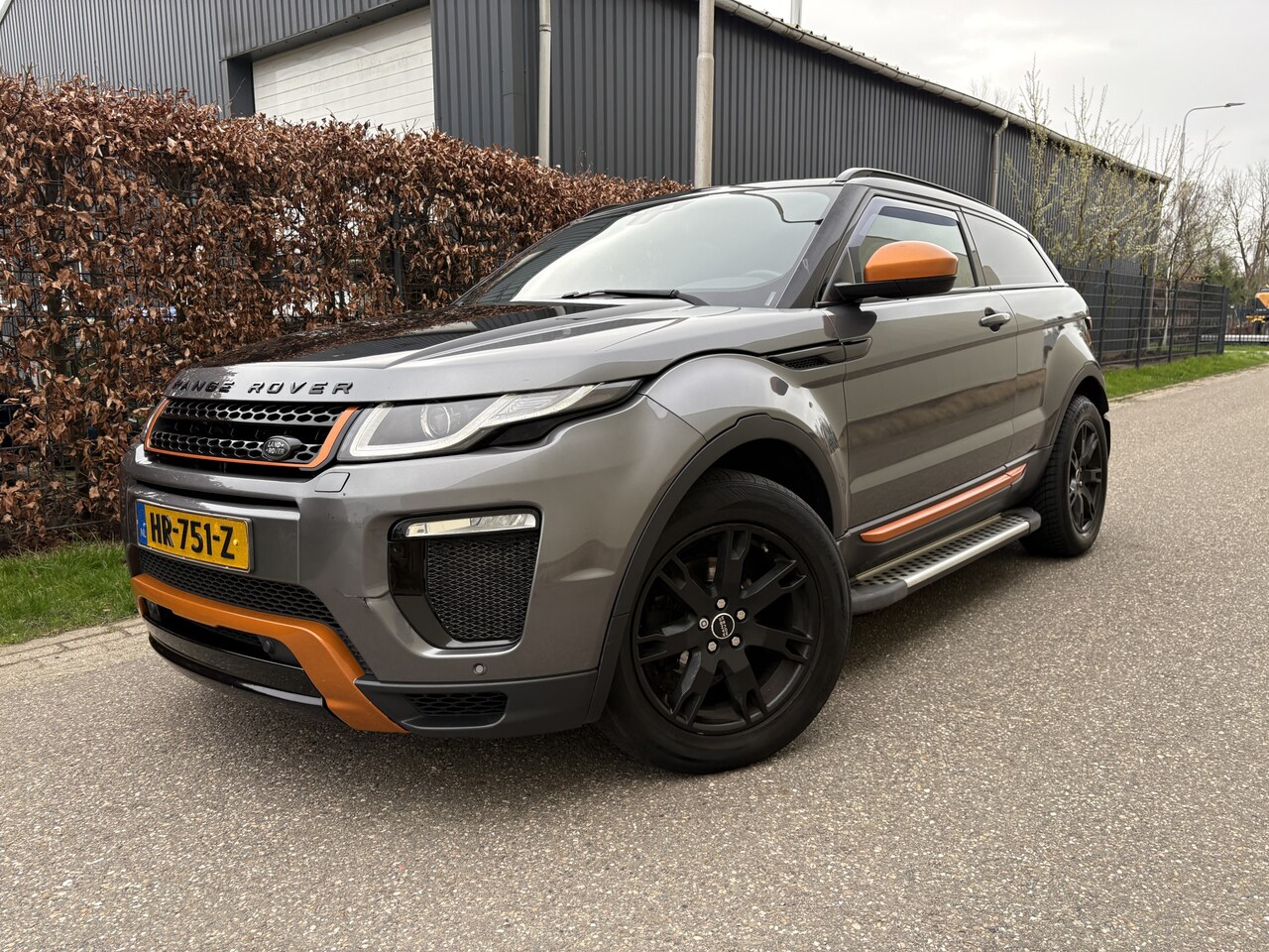 Land Rover Range Rover Evoque Coupé - 2.0 eD4 SE Dynamic Business Edition / PANORAMADAK / NAVI / STOELVERWARMING - AutoWereld.nl