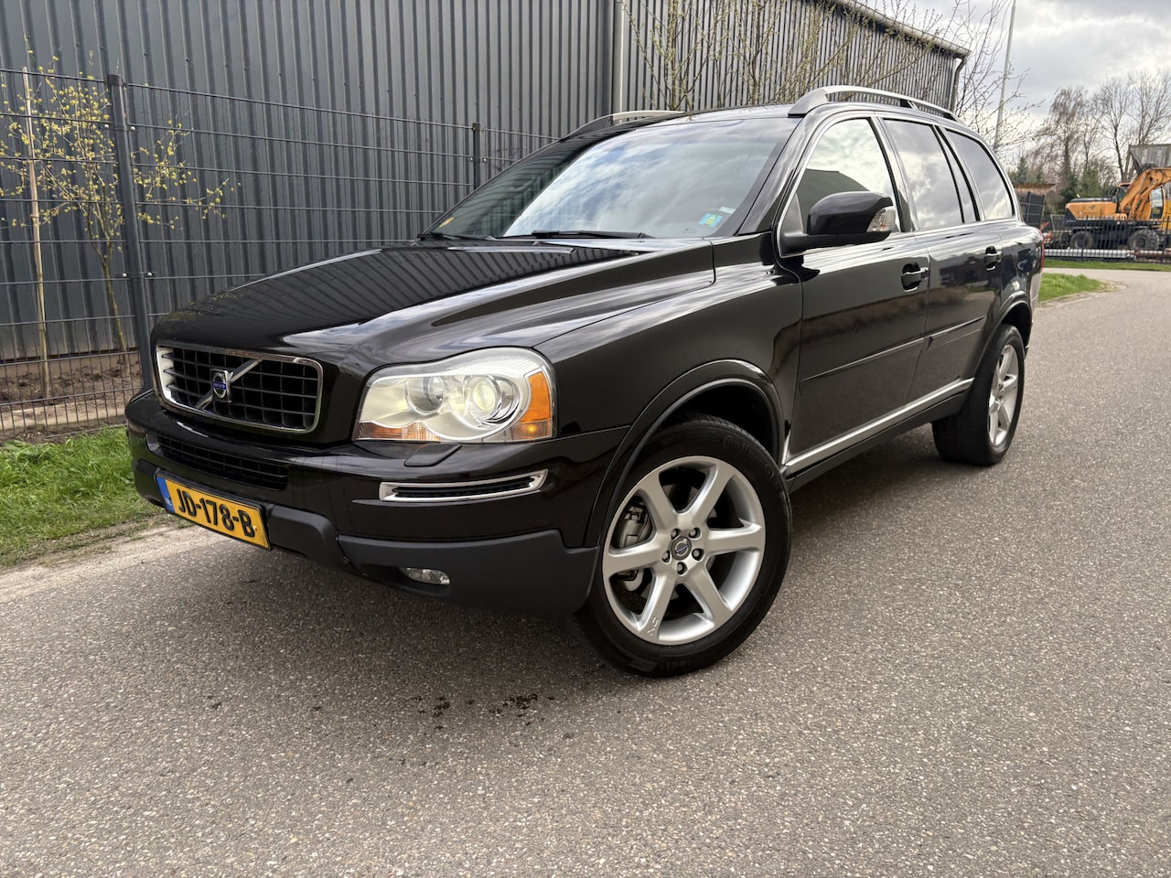 Volvo XC90 - 2.4 D5 Summum / AUTOMAAT / LEER / NAVI / CRUISE / 7 PERSOONS - AutoWereld.nl