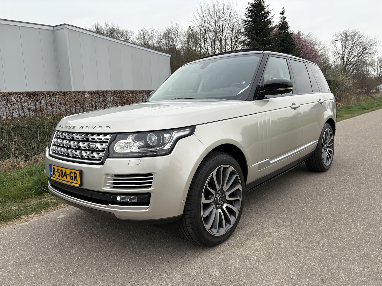 Land Rover Range Rover - 4.4 SDV8 Autobiography / AUTOMAAT / PANORAMADAK / NAVI / CRUISE / MERIDIAN - AutoWereld.nl