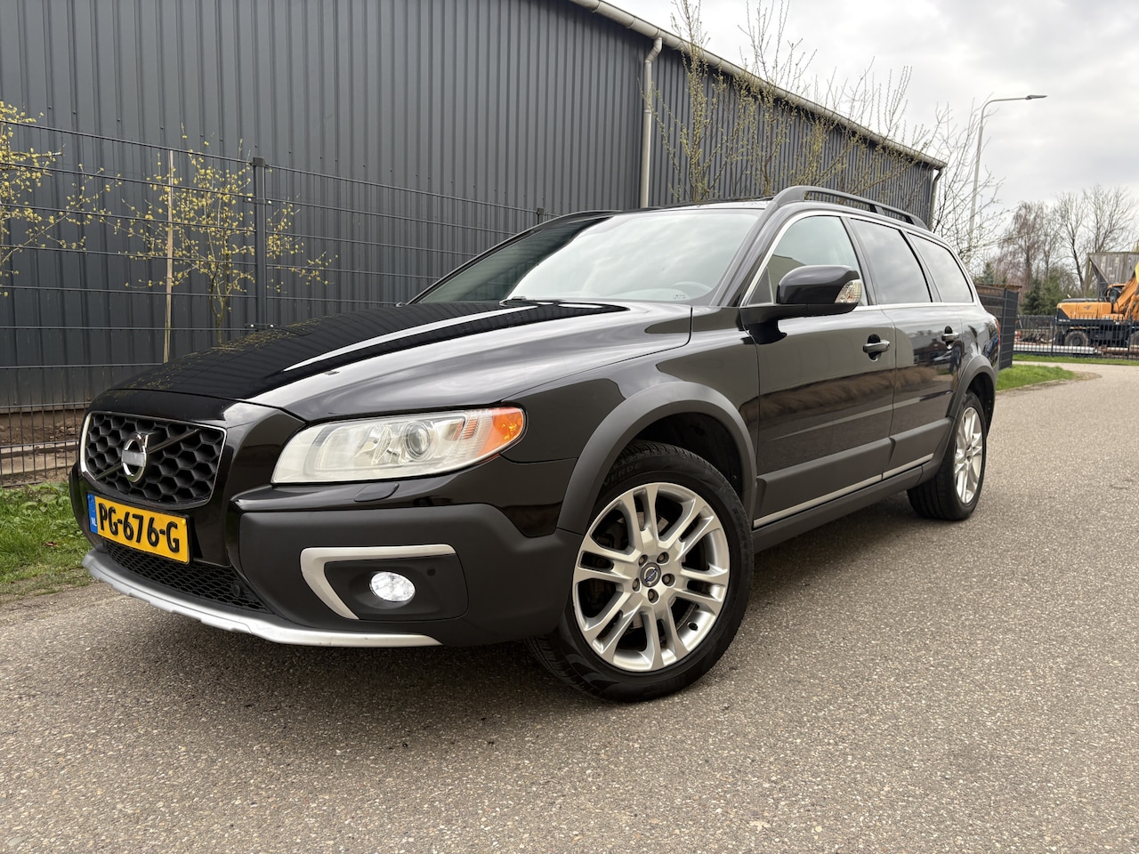 Volvo XC70 - 2.4 D5 Summum / AUTOMAAT / SCHUIFDAK / NAVI / CRUISE - AutoWereld.nl