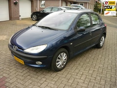 Peugeot 206 - 1.4 Gentry