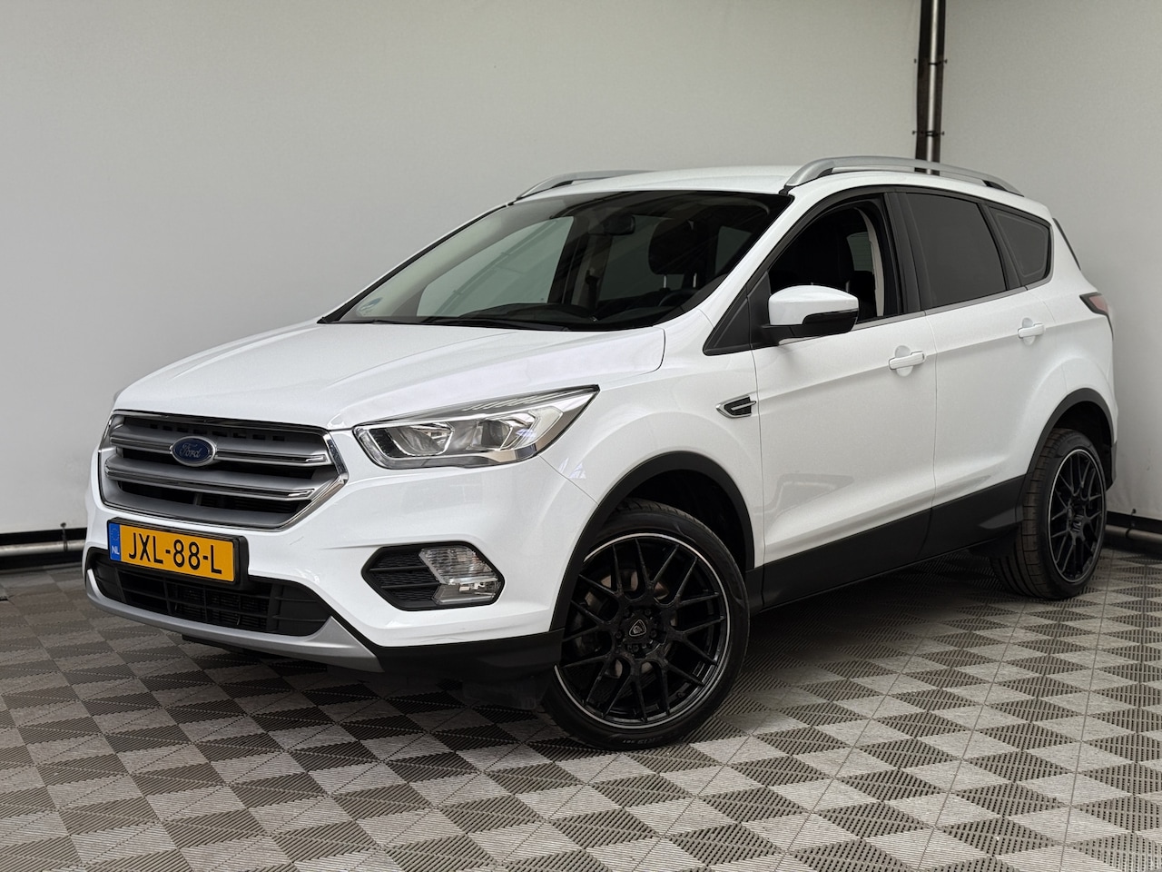Ford Kuga - 1.5 EcoBoost Titanium LM19" Navi ECC - AutoWereld.nl