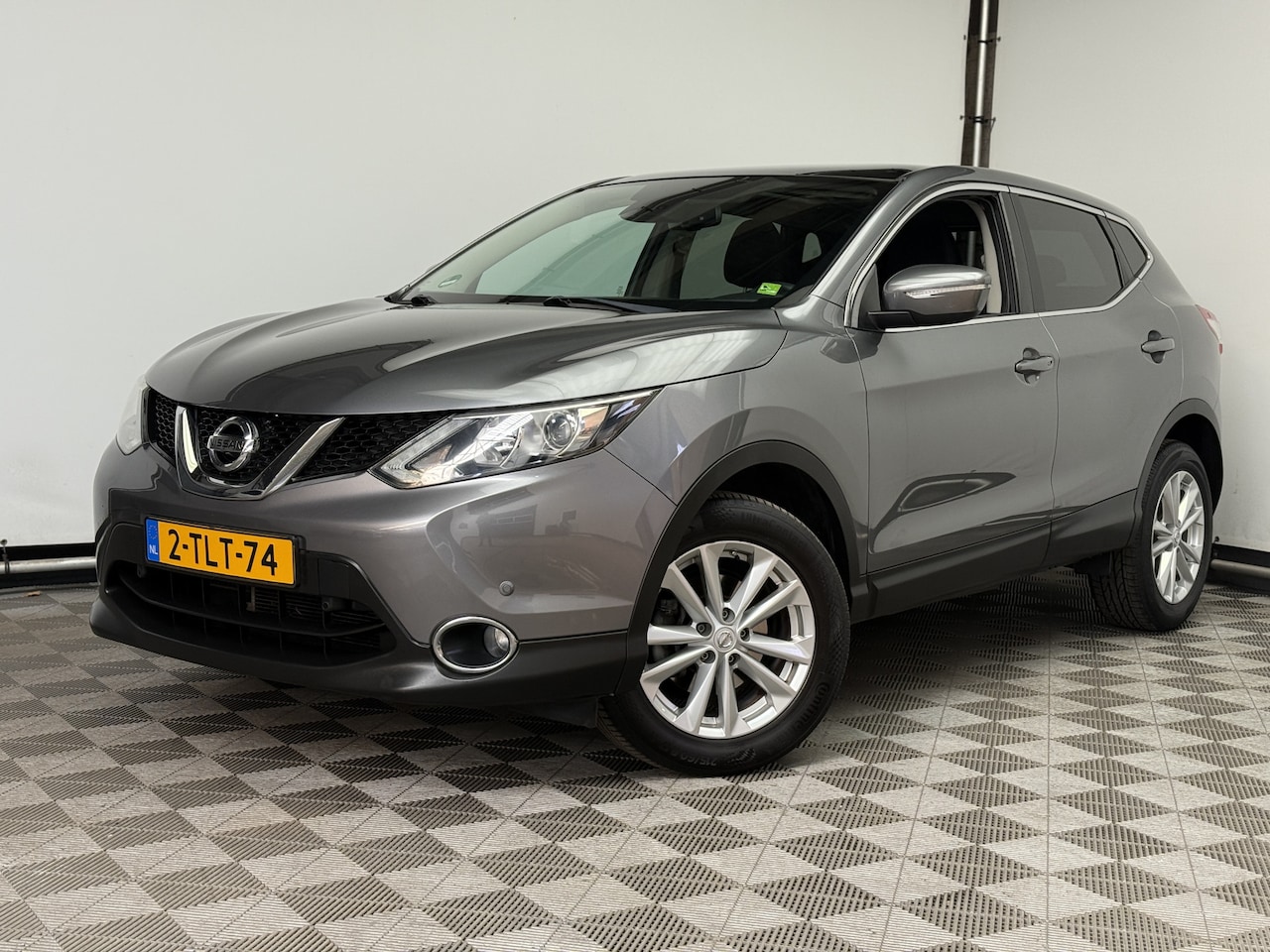 Nissan Qashqai - 1.2 Connect Edition Pano ECC Camera NL Auto - AutoWereld.nl