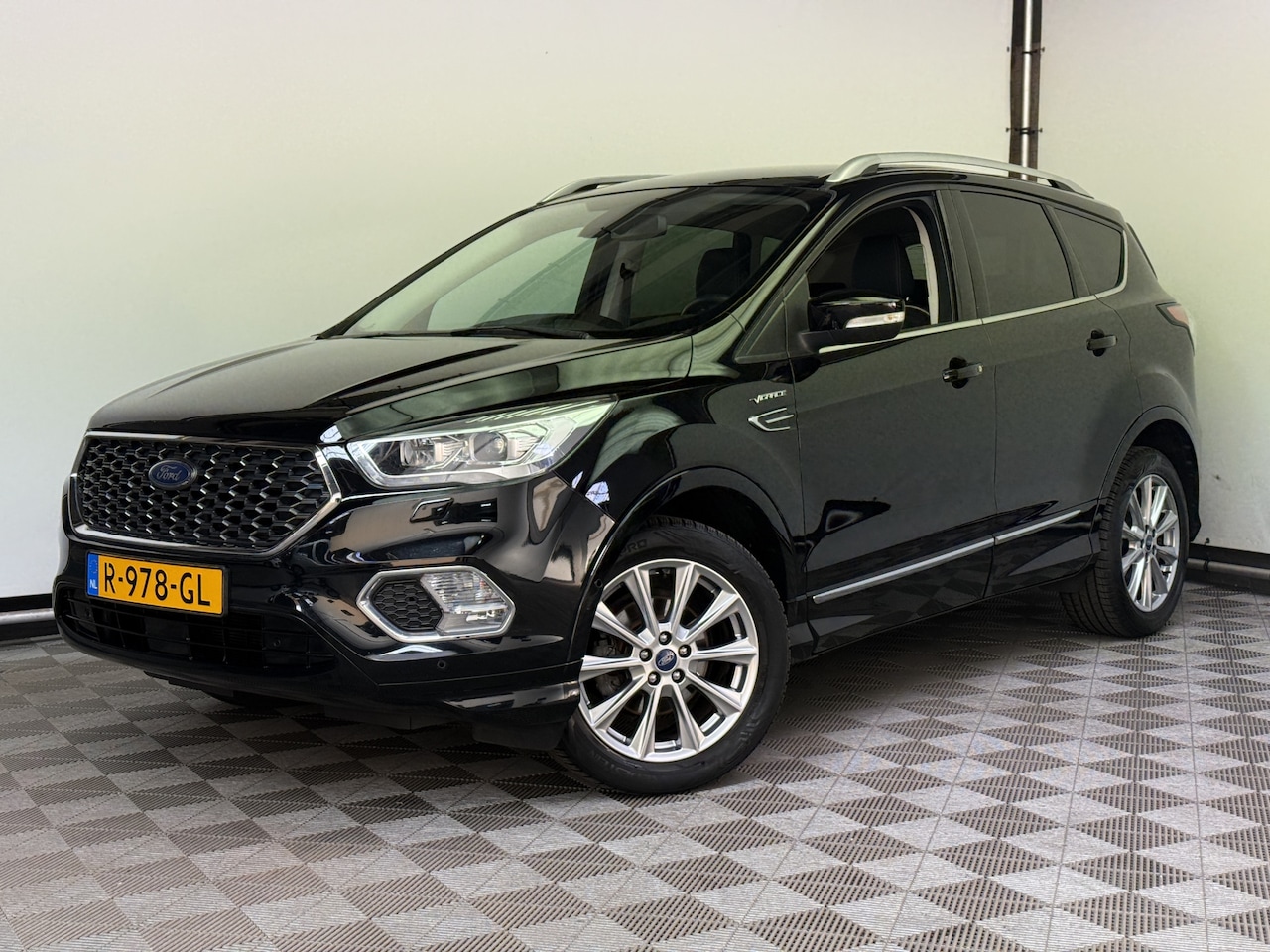 Ford Kuga - 1.5 EcoBoost Vignale Zeer Compleet - AutoWereld.nl
