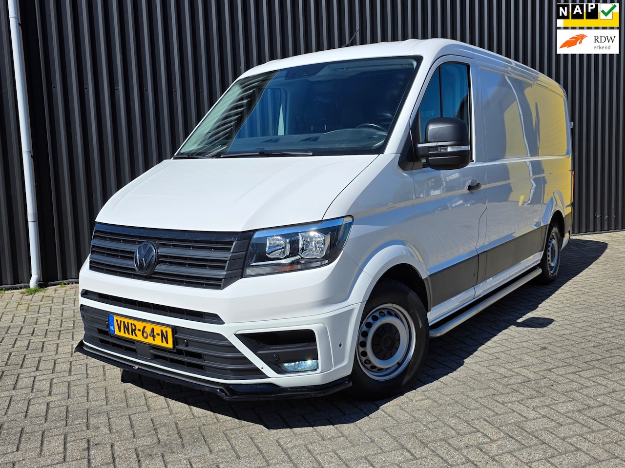 Volkswagen Crafter - 30 2.0 TDI L3H3 Highline 30 2.0 TDI L3H3 Highline - AutoWereld.nl