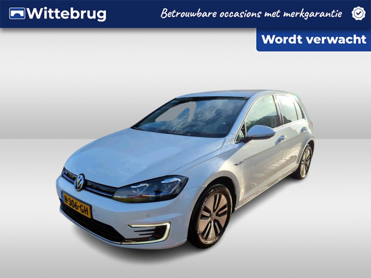 Volkswagen e-Golf - E-DITION / SOH 92%/ AUTOMAAT/ NAVI/ PARK. SENSOREN + CAMERA/ DIGITAL DASH/ CLIMATE/ CRUISE - AutoWereld.nl