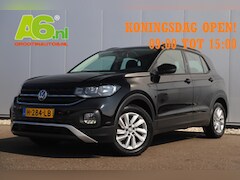 Volkswagen T-Cross - 1.0 TSI Life Airco Stoelverwarming Parkeersensors Adaptive Cruise 16 inch LMV Radio Blueto