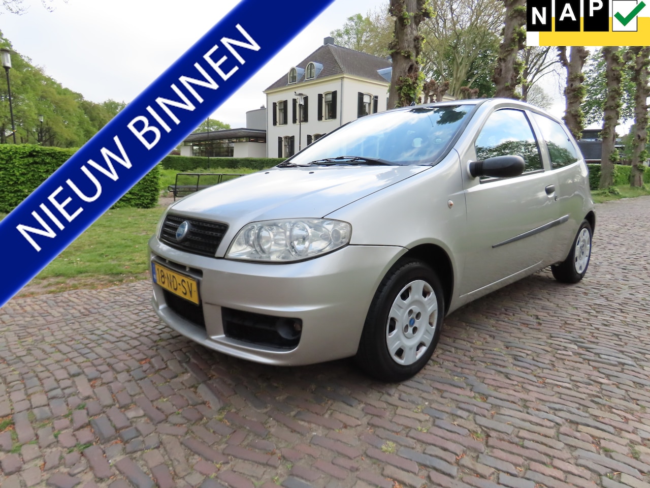 Fiat Punto - 1.2 Active Stuurbekrachtiging ***Zuinige auto*** - AutoWereld.nl