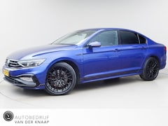 Volkswagen Passat - 2.0 TSI 4Motion Elegance Business R | 272PK Fabrieks af | NAP | Clima | Adapt. Cruise | Le