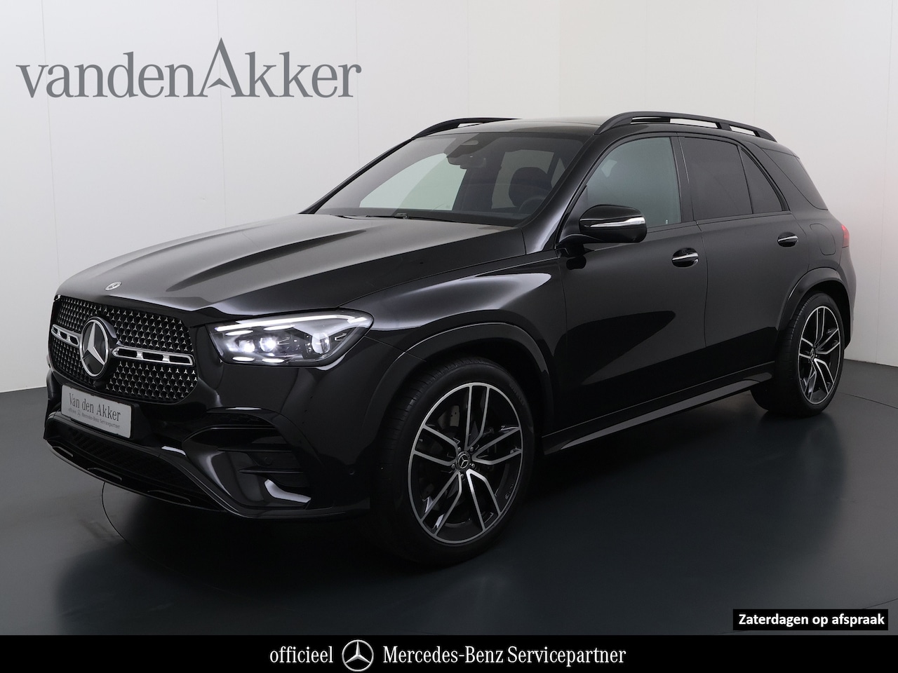 Mercedes-Benz GLE-Klasse - 400e 4Matic AMG // Luchtvering // Trekhaak 3300kg // Head-up // Multi Contour stoelen // S - AutoWereld.nl