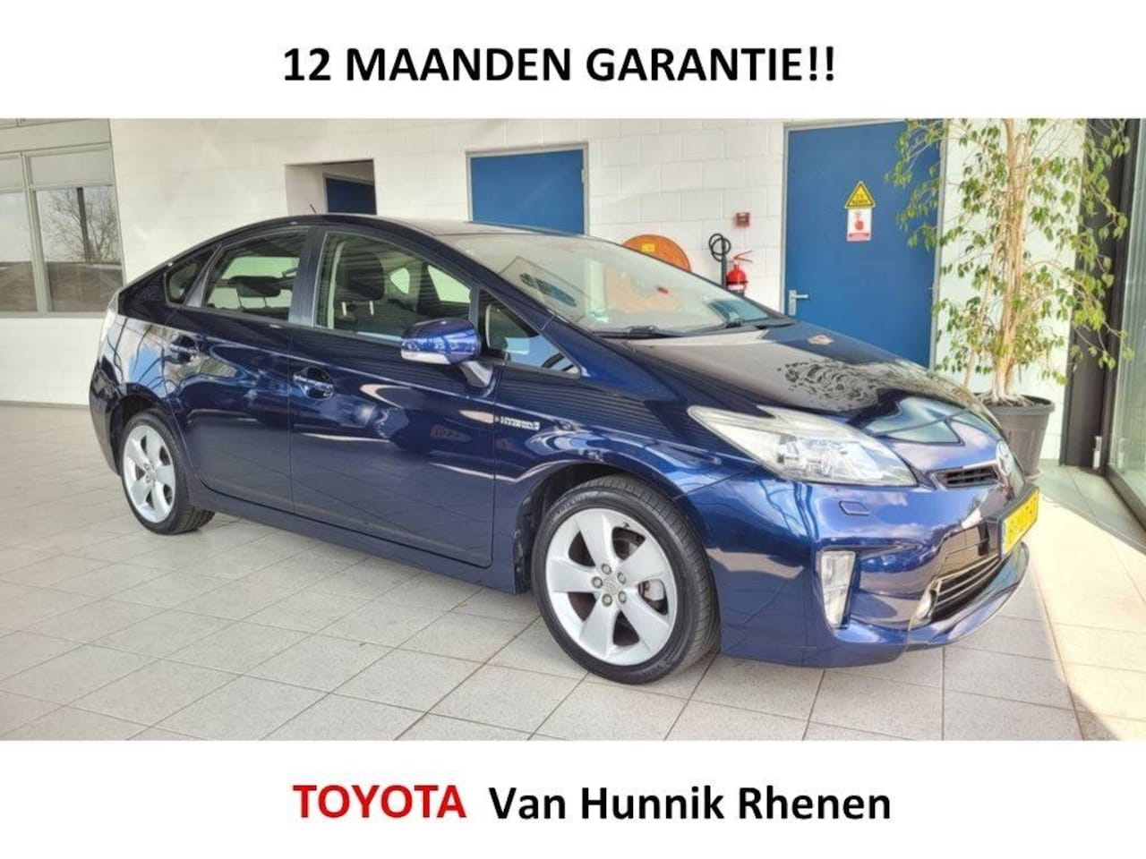 Toyota Prius - 1.8 Dynamic Business | JBL | Keyless entry | Navi | Cruise | - AutoWereld.nl