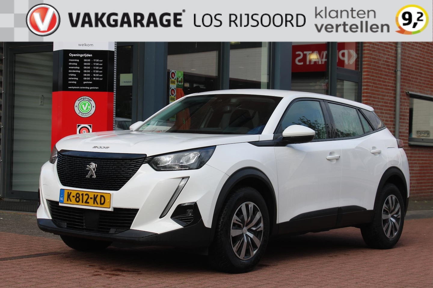 Peugeot 2008 - 1.2 PureTech *Active* | Carplay | PDC | Cruise & Climate Control | Navigatie | Orig. NL | - AutoWereld.nl