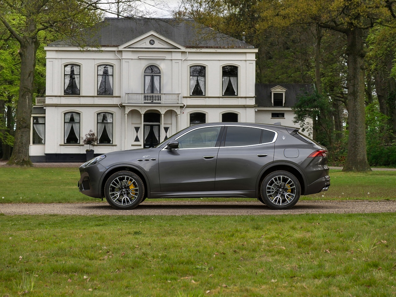 Maserati Grecale - GT 300pk - AutoWereld.nl