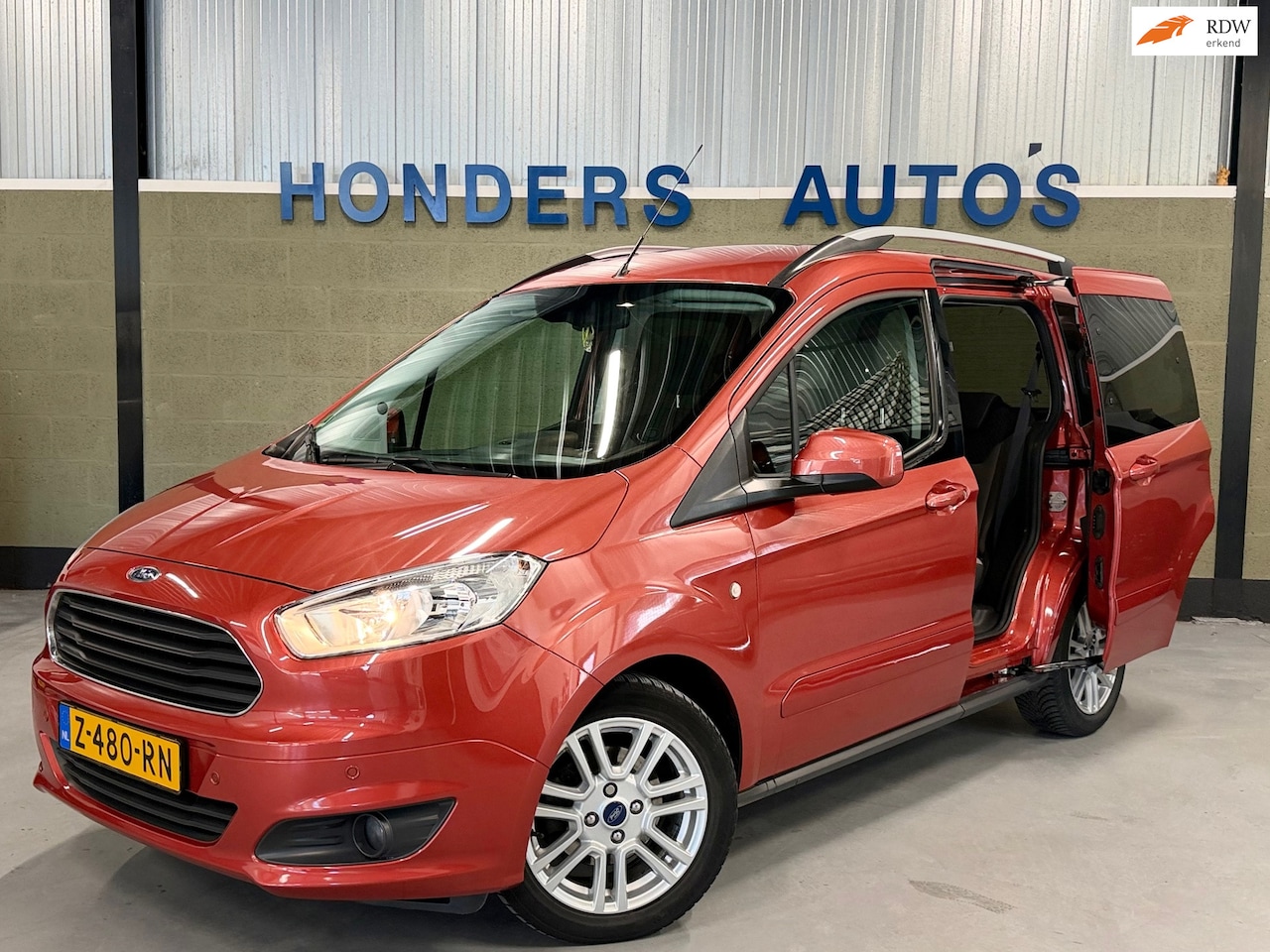 Ford Tourneo Courier - 1.0 Titanium | TREKHAAK | CRUISECONTROL | STOELVERW | CLIMA | LM VELG | PDC | ALL SEASON | - AutoWereld.nl